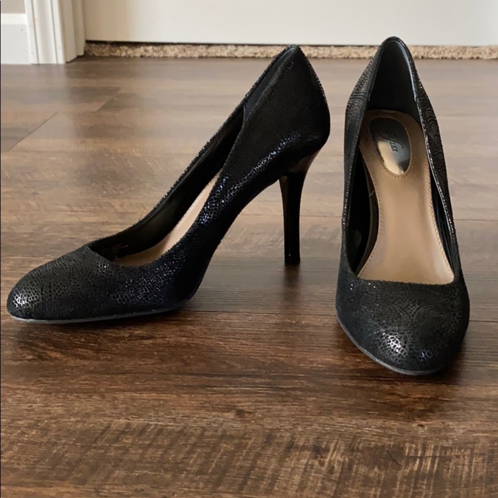 Used, black heels!